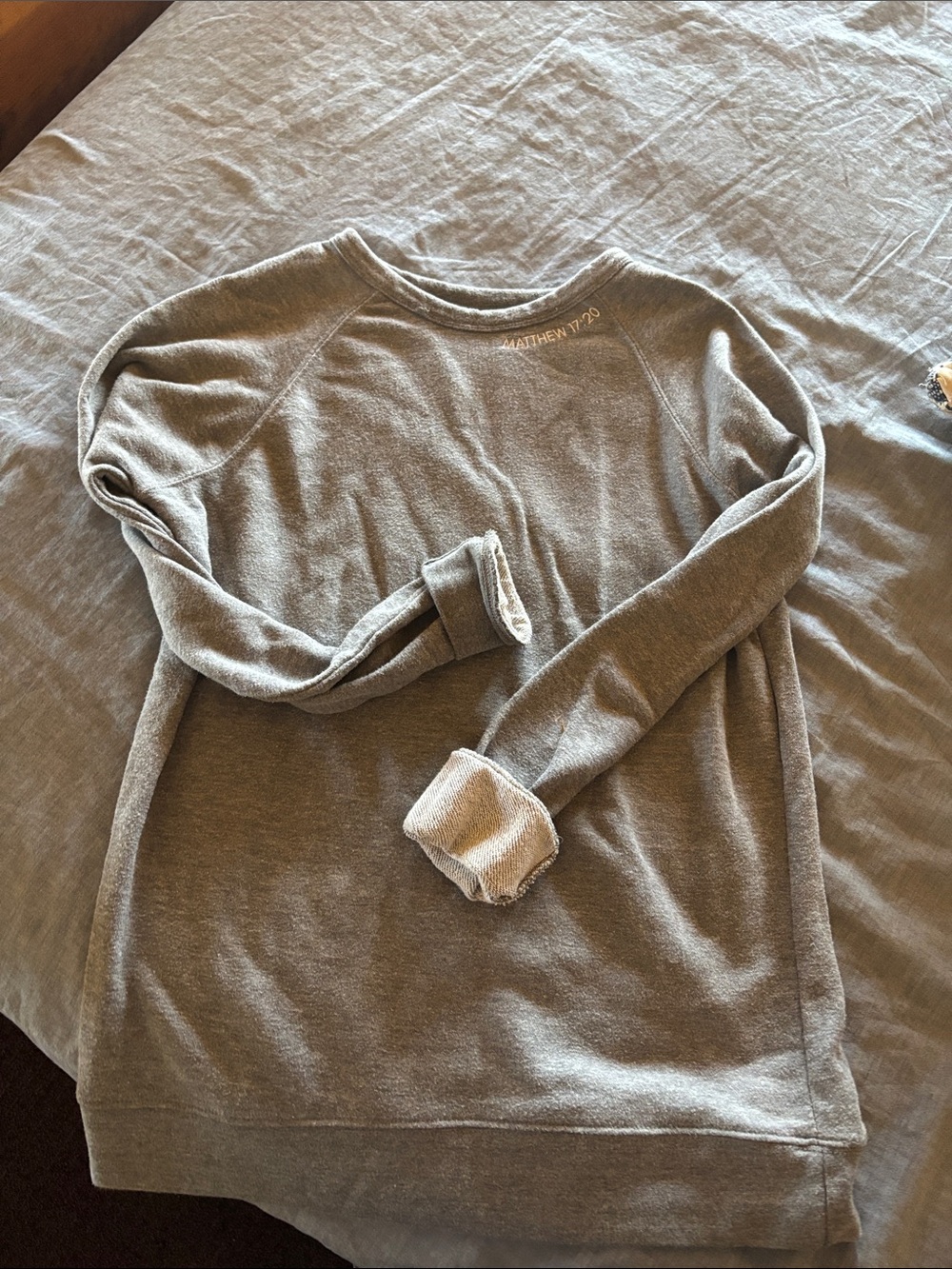 Cozy Gray Crewneck Pullover Sweatshirt